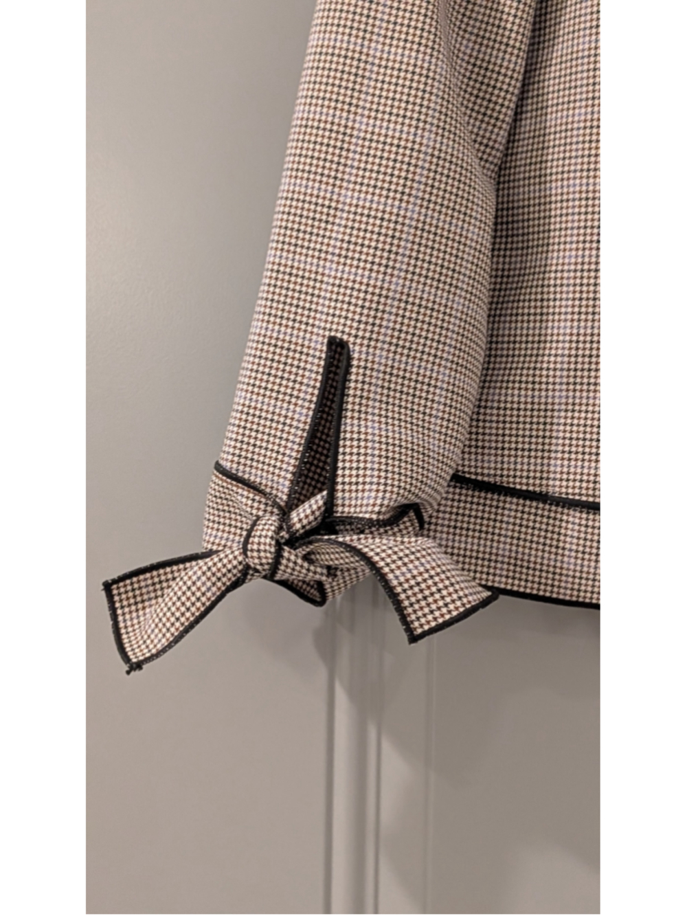 Women's Zara Basic Plaid Blouse Size M Beige Brown Tie Sleeve - Picture 2 of 8